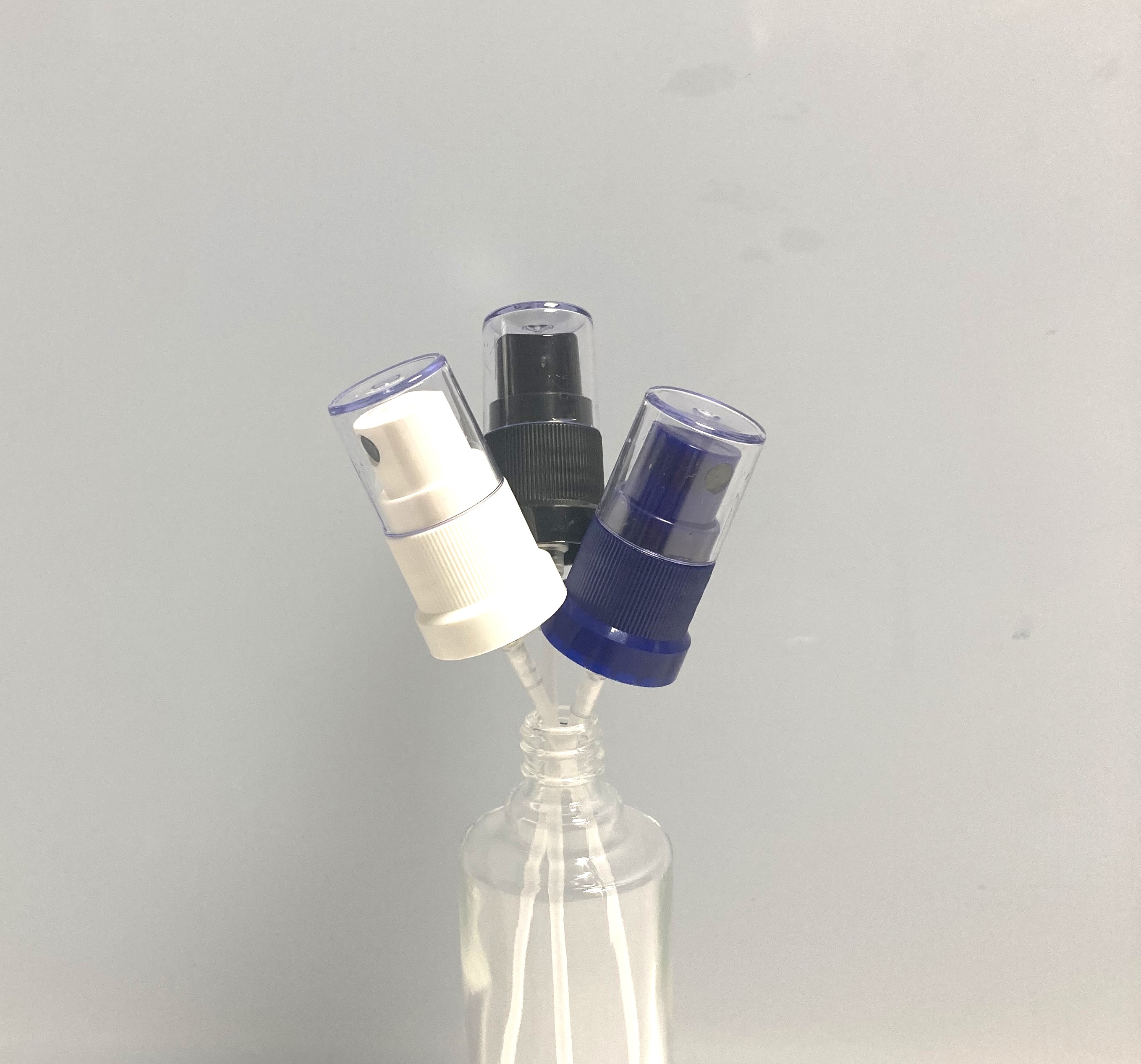 Zerstäuber weiss, schwarz, blau passend zu Glasflaschen DIN18 bis 100ml