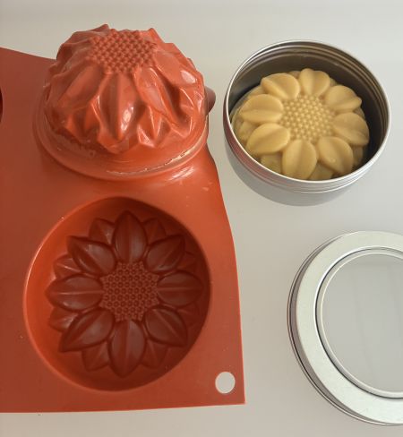 gut gekühlt die Bodybutter aus der Form nehmen